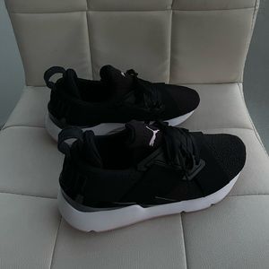 Women's Puma Sneakers